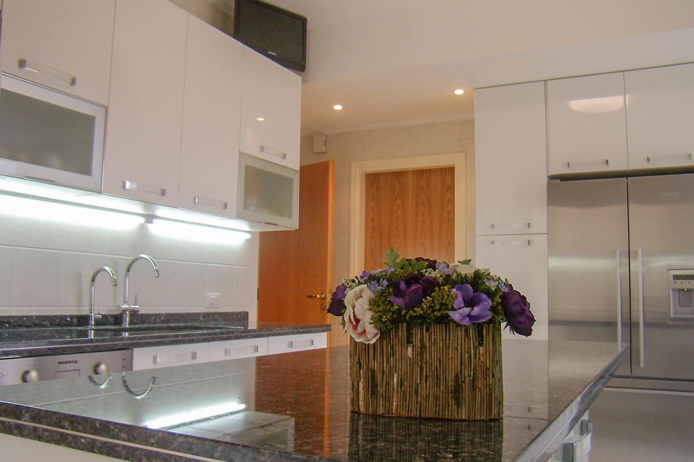 Jaber Residence - Kitchen with Flower Vase