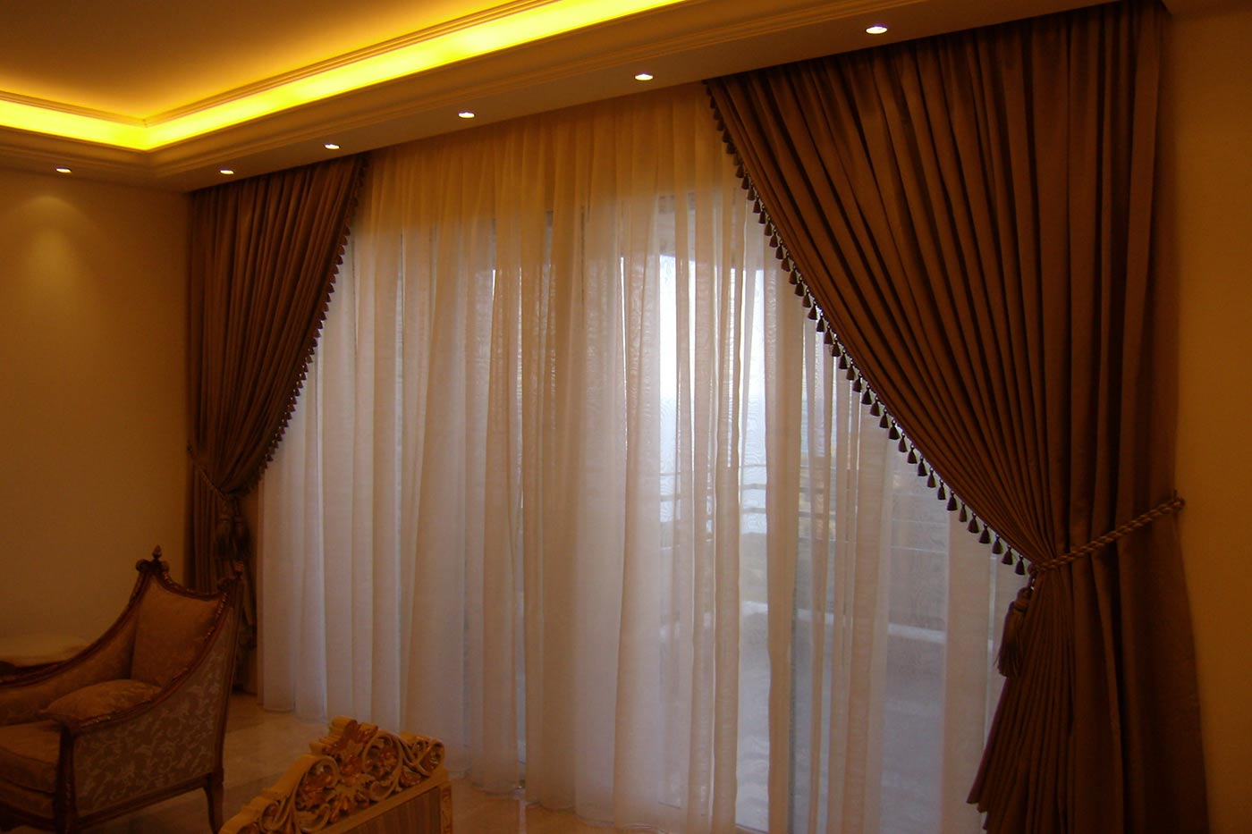 Jaber Residence - Room with Terrace - Curtains & Furniture