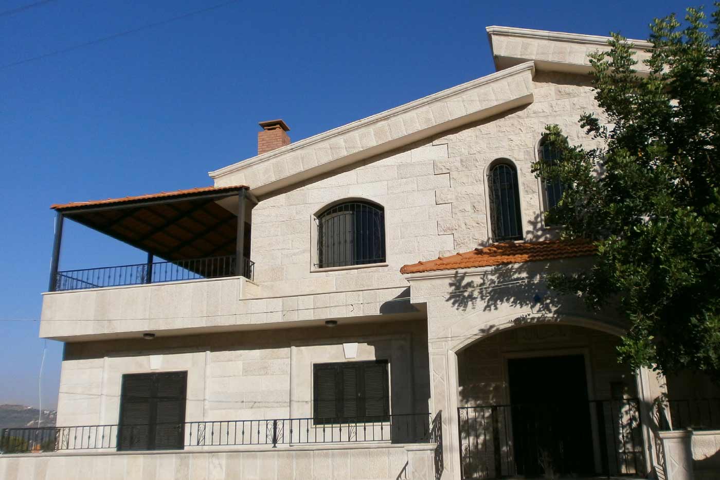 Merhi Villa Side View - Entrance & Balcony