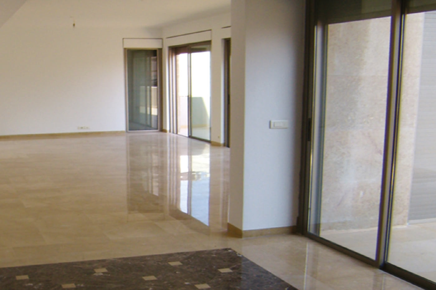 Trabaud Residence - Ground Floor with Glass Sliding Doors